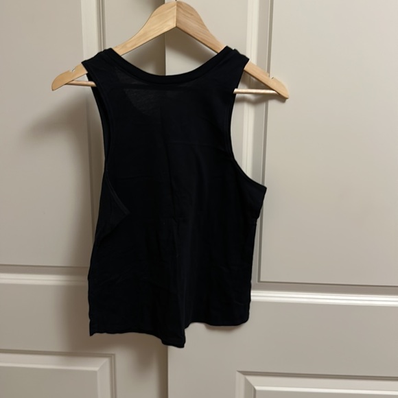 Onzie Black Tank Small - Picture 3 of 3